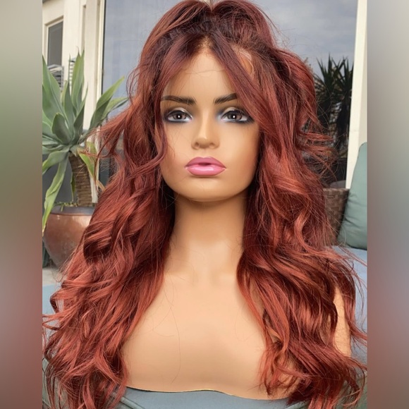 Elegant Auburn Wavy Hair Wig